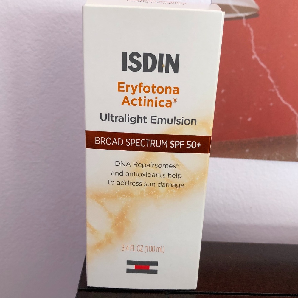 ISDIN Eryfotona Actinica Ultralight Emulsion